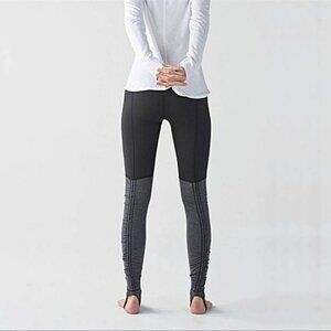 Lululemon Wunder Under Stirrup Pant in Black Herringbone Leggings Sz 4